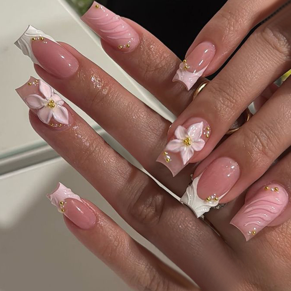 24 штуки в коробке. Прямоуголь – обзор и цена Nail Art Y2K