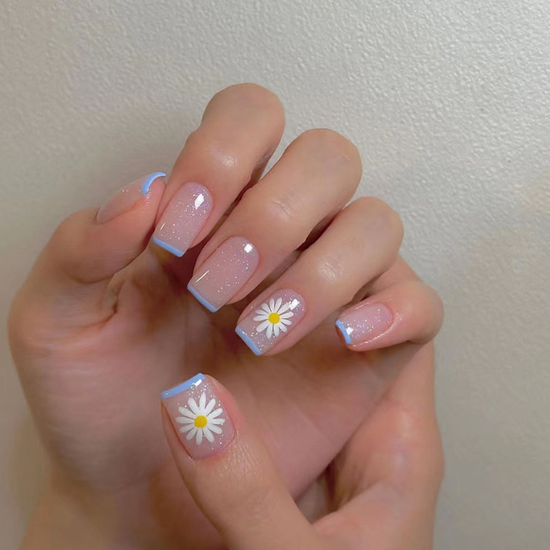 Набор из 24 коротких накладных – обзор и цена Nail Art French
